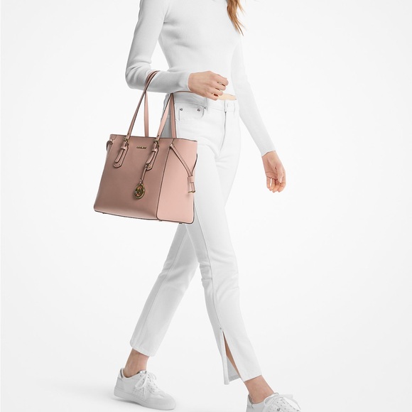 Authentic Michael Kors Voyager Medium Crossgrain Leather Tote in Blush, EUC - Picture 15 of 16